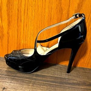 Marc Fisher size 11, black, shiny heels